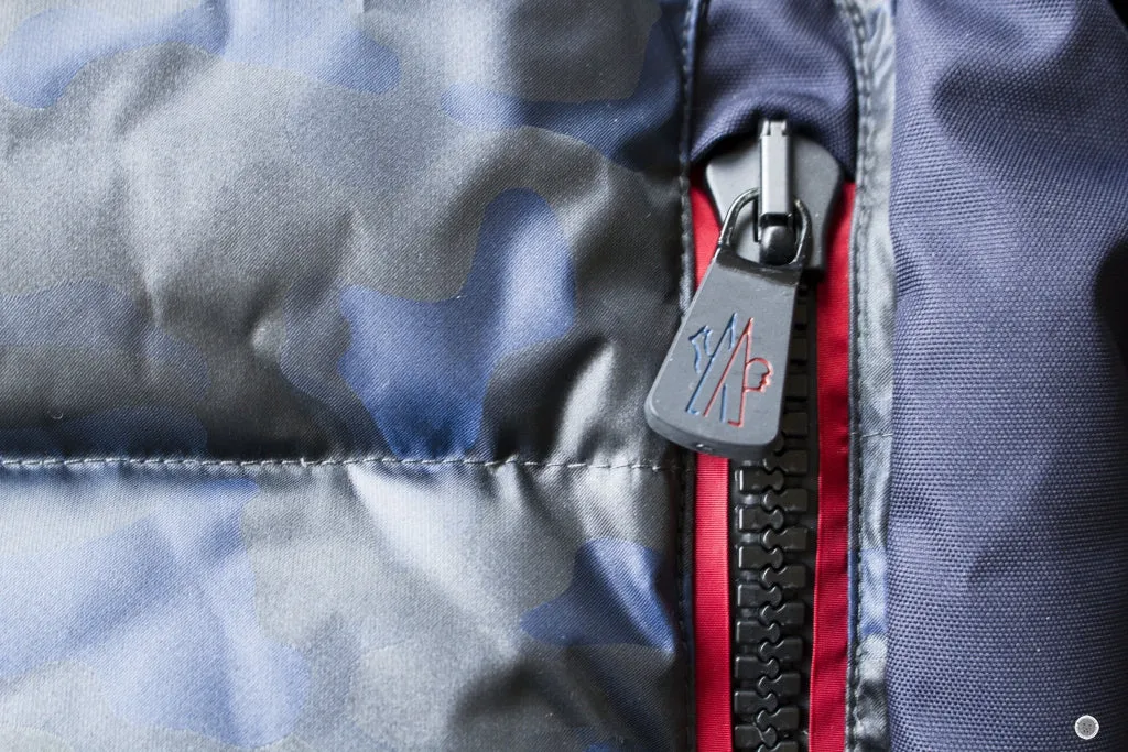 Moncler 41853-57623 Kander Nylon Camo Down Ski Jacket Blue Camo / 771 1 Jackets