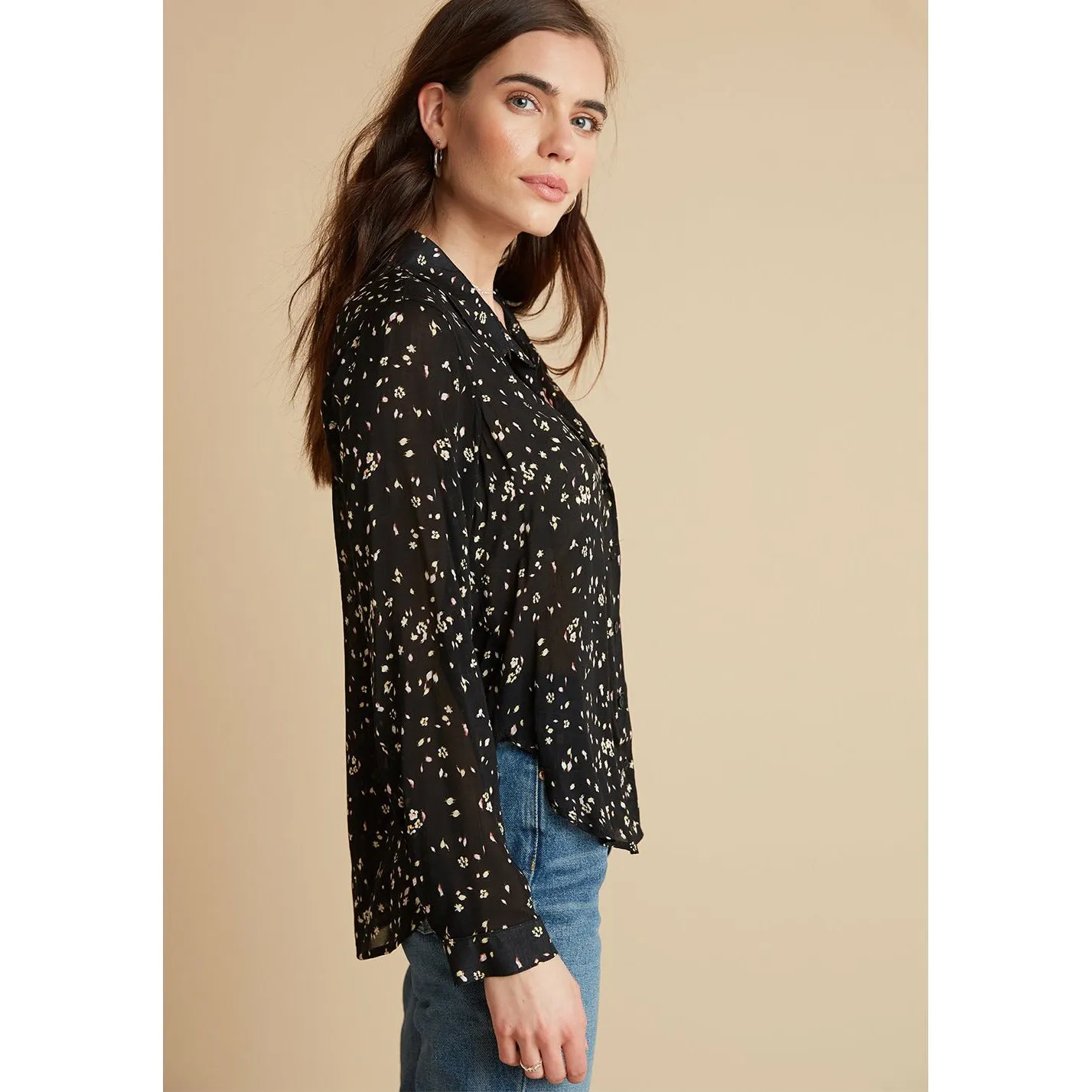 Rounded Hem Pocket Button Down