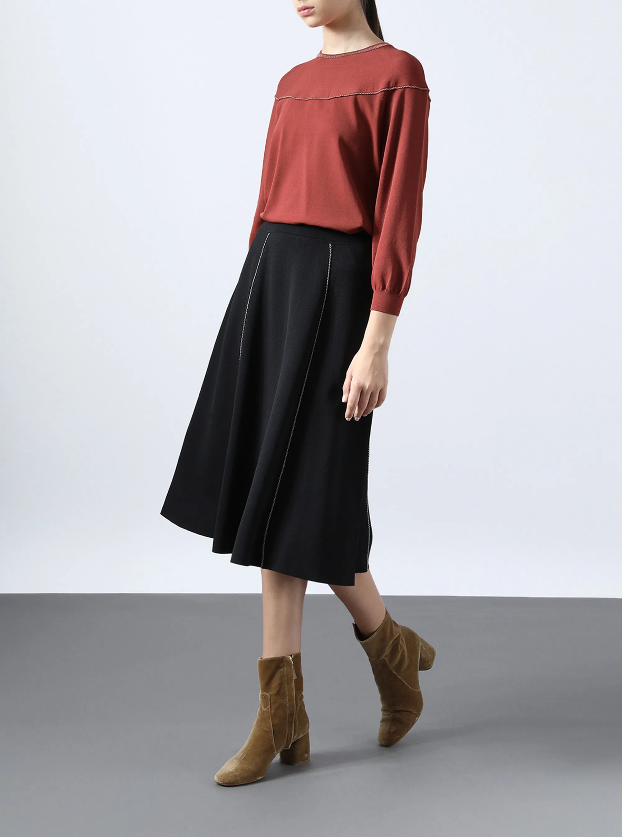 Vis Piping Skirt