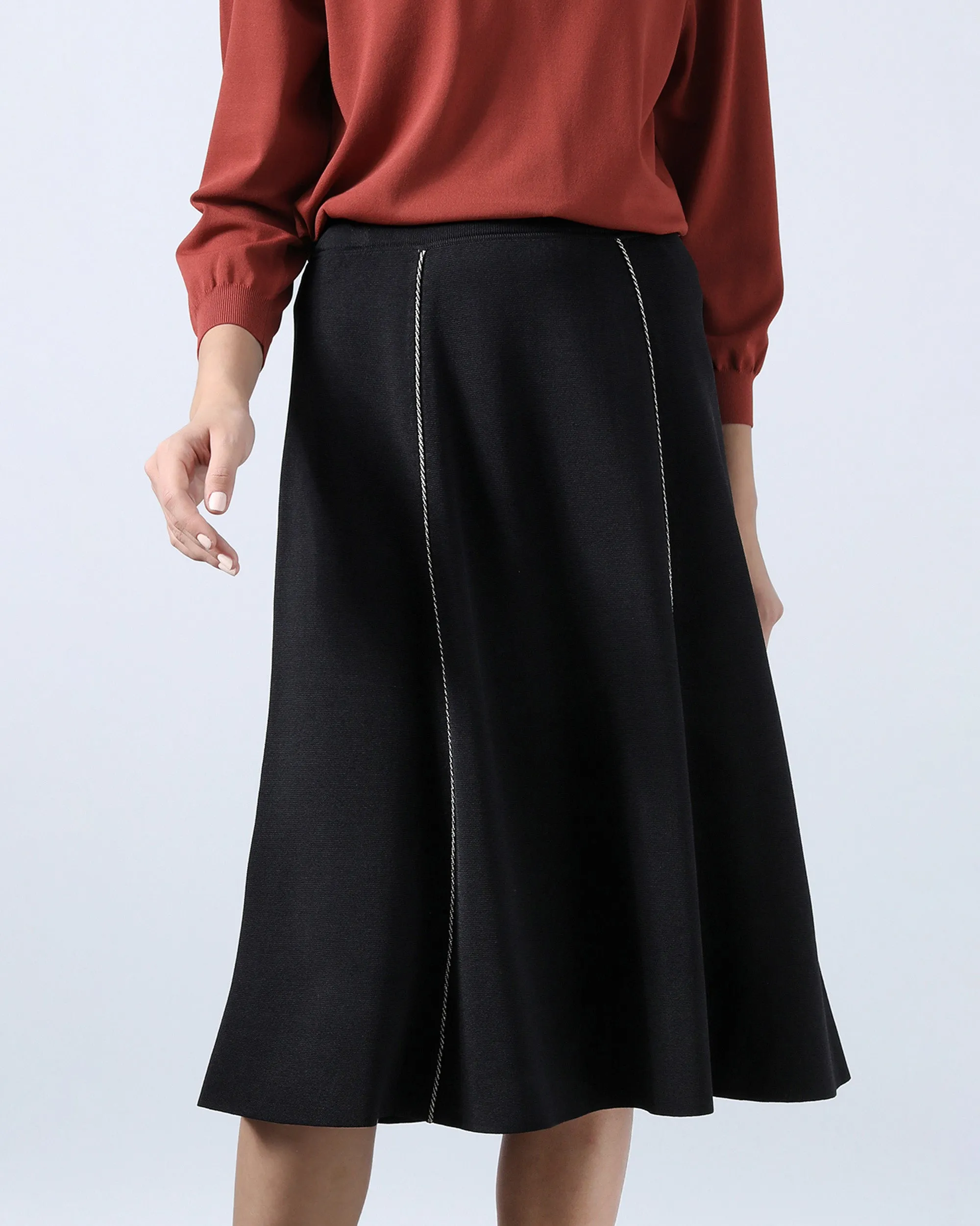 Vis Piping Skirt